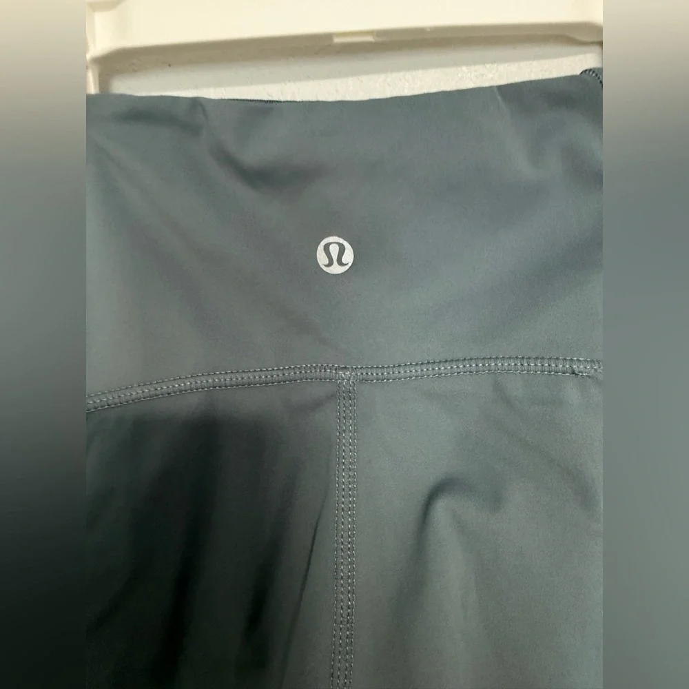 Lululemon Align High-Rise Short 6 Inch Teal Women's Activewear sz 4